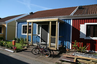 Monterat stuprr och kant plt p taket